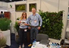 You have an ofiice and want to have the place a green boost? Call Nieuwkoop Europe. On the picture the Polish representatives Joanna en Radoslaw