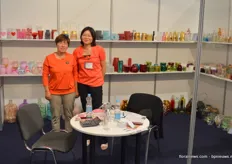 Chinese im- and export comany WL Import & Export LTD is specialized in glass products. On the picture miss Li and Li