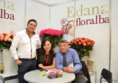 Paul Buitron, Christina Albuja and Frank Velez. These Ecuadorian rose growers are on the Russian market for 8 years now. About 90 percent of their production volume goes to Russia. Recently they added painted roses and preserved roses to their assortment.