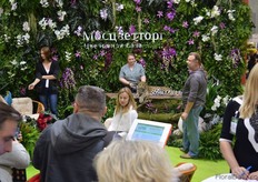 "This large Russian flower buyer called Mosflortork attracted the attention of the visitors with a South American parrot and a African Leopard. However, it created a lot of unhappiness among the exhibiting flower growers. "We are doing everything to grow flowers in a sustainable way and to harm mother earth as little as possible. And they are showing animals in captivity?!" a Kenyan grower that was quite upset by this promotion stunt."