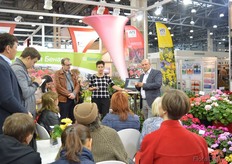 Friedrich Wolfschmidt of Wolfschmidt. He sells the varieties of Benary, Kientzler, Elsner PAC and Anthura in Russia and the Former Soviet Republics.