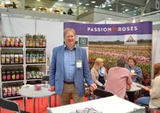Peter Cox of PhenoGeno. They are breeding garden roses for 8 years now and are putting their first roses on the market at the moment. More on this later on FlorlDaily.
