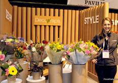 Aileen Flicki of Decowraps.