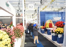 The large booth of NIRP International on the left and the large booth of Royal De Ruiter on the right.