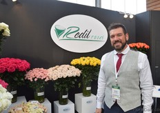 Nicolas Montenegro Arenas of Redil Roses. This Colombian rose and spray rose grower is ready to expand in Europe.