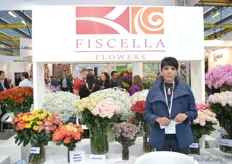Valeria Salvador of Fiscella Flowers. This Ecuadorian grower cultivates 65 rose varieties in a 10ha greenhouse. They specialize on the new varieties.
