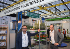 Joost van Oosterhout and Harm Heesbeen of Technical Logistic Solutions present their new wrapper of Danish trolleys at IFTF.