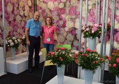 Daan Kneppers and Toya Meskers of Green Works. To grow pionies at this time of the year is impossible, therefore they had them flown in from New Zealand and Chili