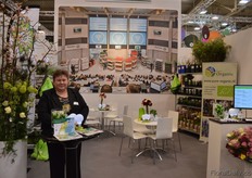 Manon Janssen, from auction Plantion