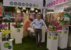 Marcel Moeskops, GreenBalanz. The company more and more expands the production of biologically produced orchids and is ever looking for ways to make the product/production cleaner. For example, by using non- painted sticks and cotton clips.