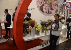 Loretta van den Brand from Takii Seed. They used to have the stylish black and yellow booth, but this year the company choose for a somewhat brighter appearance