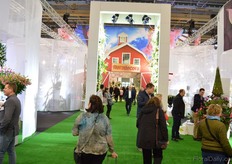 One central alley run through the exhibition, straight to the farmhouse, where presentations and seminars were given.