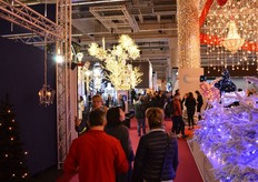 Crowded aisles at Christmasworld.