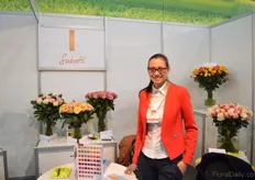 Oskana of Subati Group. This Kenyan rose farm was showing many of its novelties at the show. According to Oskana, the Ukrainian florist are surprised that a Kenyan farm can grow such large head sizes.