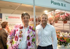 Rick Mick of Dümmen Orange with Henk de Jong of Decorum. Henk was visiting the show.