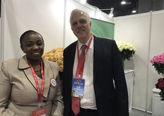 Kenyan rose grower Ann of Magana with Dick van Raamsdonk of HPP Exhibitions.