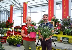 April Herring of Pacific Plug and Liner holding the Geranium Bloom Time. A vigorous plant with strong growing spreading habit. Pink flowers are produced continually from May through October. It is hardy to zone 5. Josh Schneider of Cultivaris is holding the Basil Herbalea Snow White. It Is disease-resistant against downy mildew, it has highly aromatic foliage and tolerant of cooler growing conditions.