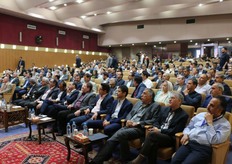 People attending the Seminar of Dümmen Orange.