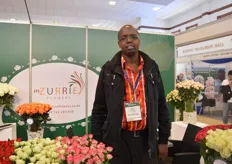 Boaz Chemweno of Mzurrie Flowers. This Kenyan flower farm supplies around 80 percent to the direct market. According to Chemweno, last year was not a very good year as the prices were not that favourable.