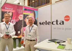 Andre Lek and Jordi Caballeria of Selecta one. For the first time, they are exhibiting at the IFTEX. According to Lek, the gypsophila is a very popular product to grow because of the high popularity in the Middle East and China.