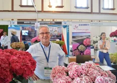 Frans Ederveen of FloraDelight, he grows hydrangeas in Kenya and exports them to countries all over the world.