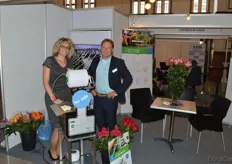 Sandra Meissen and Johan Blom, Bercomex. During the show the company made know it installed a RoseMatic bunching machine at grower P.J. Dave Flowers Ltd.