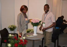 Acripinoh Mutuku en David Kyusya, from Inyaat Farm Fresh, a trading company in flowers and vegetables.