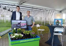 "Corne Verduijn and Machiel Paans of Ergoed presenting their eb and flood floors at the Florensis location. Over the last years, Erfgoed grew in particular internationally. However, over the last year, they see an increasing demand for eb and flood floor among the Dutch growers. "In general, we see that the health of the plant becomes priority and internal logistics are thought of secondly. In the past, this was the other way around. If a grower decides to install an en and floor system logistic changes are needed, we support them in finding the right solution."