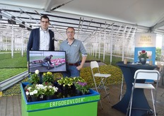 "Corne Verduijn and Machiel Paans of Ergoed presenting their eb and flood floors at the Florensis location. Over the last years, Erfgoed grew in particular internationally. However, over the last year, they see an increasing demand for eb and flood floor among the Dutch growers. "In general, we see that the health of the plant becomes priority and internal logistics are thought of secondly. In the past, this was the other way around. If a grower decides to install an en and floor system logistic changes are needed, we support them in finding the right solution."