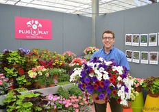 Ford Ross, PanAmerican Seed, with the Pug & Play 'Flag'.
