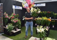 Leon van Kooten, VWS with the Mafalda, an OT potted lily. The colour is new and the shape is unique, growing sideways and giving large flowers.