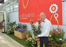 Garry Grüber, Cultivaris, showing the Rehmannia Crouching Tiger. These plants are known for capsizing when they grow, but the Crouching Tiger stands strong because of the compact growth. No brakes required!