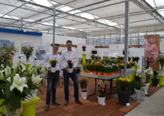 Daan Vermeer and Peter Poland, proudly presenting the lilies, freesia's and calla's.