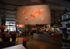 Beekenkamp Plants, who focused on its international character, was disguised as if it was an airport