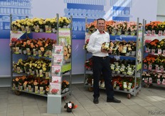 "One of the Beekenkamp's major products is the begonia. "But from today we no longer speak of begonia, but rather of 'Dreams'. The problem with begonia is the name itself. It is old fashioned and boring. 'Dreams' on the other hand is not, and is especially suited for those varieties most people don't even recognize as begonia's."