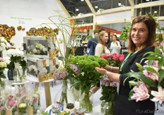 Annemarie Looije of FloraHolland is showing some other novelties. Pastel colours gaine a lot of attention, just as the trachelium briba – a popular choice to fill up bouqets with.