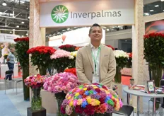 "David Quesada of Inverpalmas grows roses, carnations and mini carnations in Colombia. Over the last year, he have seen the demand increasing for the carnations. "The prices are still OK, but nut as high as they were about 4 years ago."