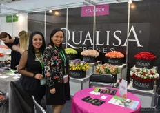 Doris Guerra and Geovann Merr of Qualisa. Next to supplying straight bunches, they started to supply bouquets in boxes with several flower types.
