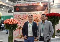 "Carlos Nevada and Carlos Sanchez of Ecuanros. Russia is the main market of this Ecuadorian rose grower. And comparing to last year, it has become a more important market for them. "It is an expanding market", they say."