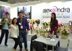 Catalina and Diego of ALexandra Farms. This year, they have a larger booth and are presenting around 40 different garden type roses of which 14 David Austin roses. They started to supply the RUssian market 5 years ago and they supply this market in the winter (in summer, they mainly supply the US for the wedding season). A garden type rose is quite a new product to the Russians, so they partnered with Premier to teach their clients how to work with these flowers. Recently, they also started to work with Moscow Flowers School to teach florist how to use these flowers. Over the years, they have seen the demand increasing.