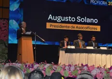 Augusto Solano, CEO of Asocolflores is welcoming everyone.