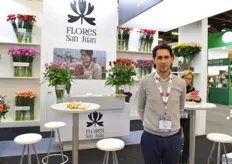 Sergio Garcia of Flores San Juan. they produce carnations, mini carnations and roses on an acreage of +250 acres on two farms near Bogota.