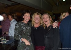 Jacquelien Vlasman (Arjen Vlasman’s wife), Lisette Wesselium of Kuhne and Nagel and Sandra Carels (wife of Marco Carels).