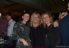 Jacquelien Vlasman (Arjen Vlasman’s wife), Lisette Wesselium of Kuhne and Nagel and Sandra Carels (wife of Marco Carels).