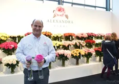 Jose Azout of Alexandra Farms. This Colombian cut garden rose grower will introduce a new line of roses next year, after three years of testing; the Wabara. They will introduce three varieties and hope to increase the range to 5-8 varieties in the coming years.