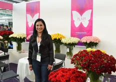 Veronica Cisneros of Alma Roses. This Ecuadorian farm was exhibiting at the show for the first time. They majority of their flowers go to the US and by exhibiting at this fair, they are eager to expand markets.