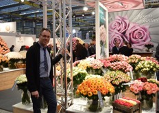 Klaus Wolf of Rosen Tantau. New is their Green Island line. Currently this line consists of one Orange variety that has a green center and more varieties will be added soon.