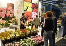 Rosa Eskelund of Roses Forever presenting her potted roses to visitors.