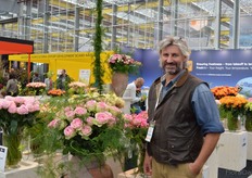 Tom Lawrence of Equinox presenting the Pink Journey, a brand new variety of De Ruiter that he launched at the IFTF.