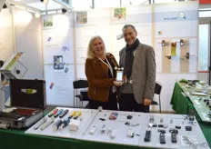 Maaike Hamer and Uwe Kerer of Stelzner presenting their thermo, wind and hygrometers for a smartphone.